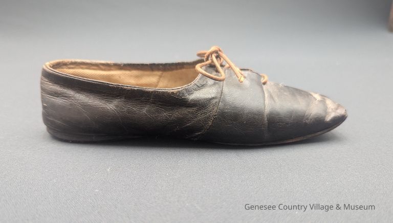 Shoes - Image 5