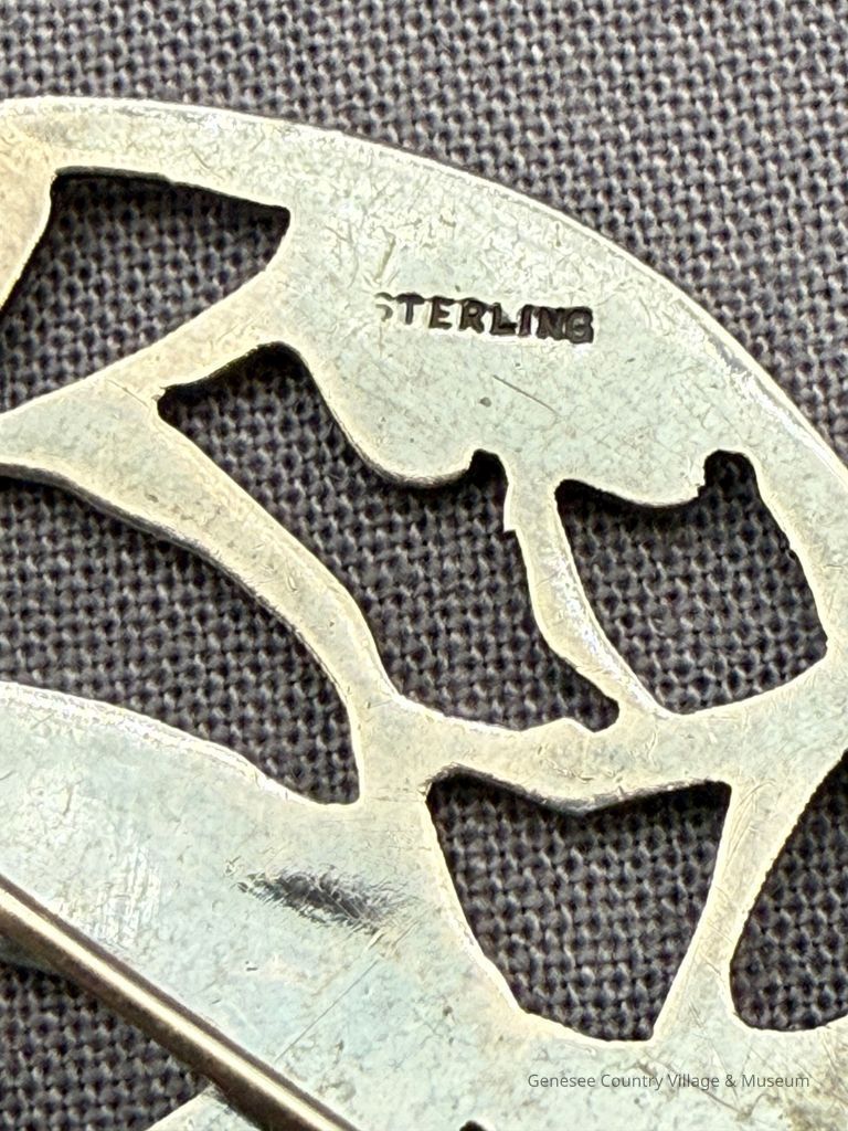 Brooch - Image 3