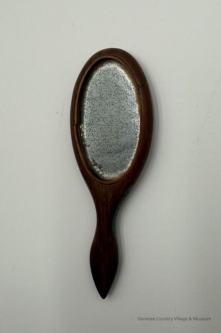 Doll Mirror
