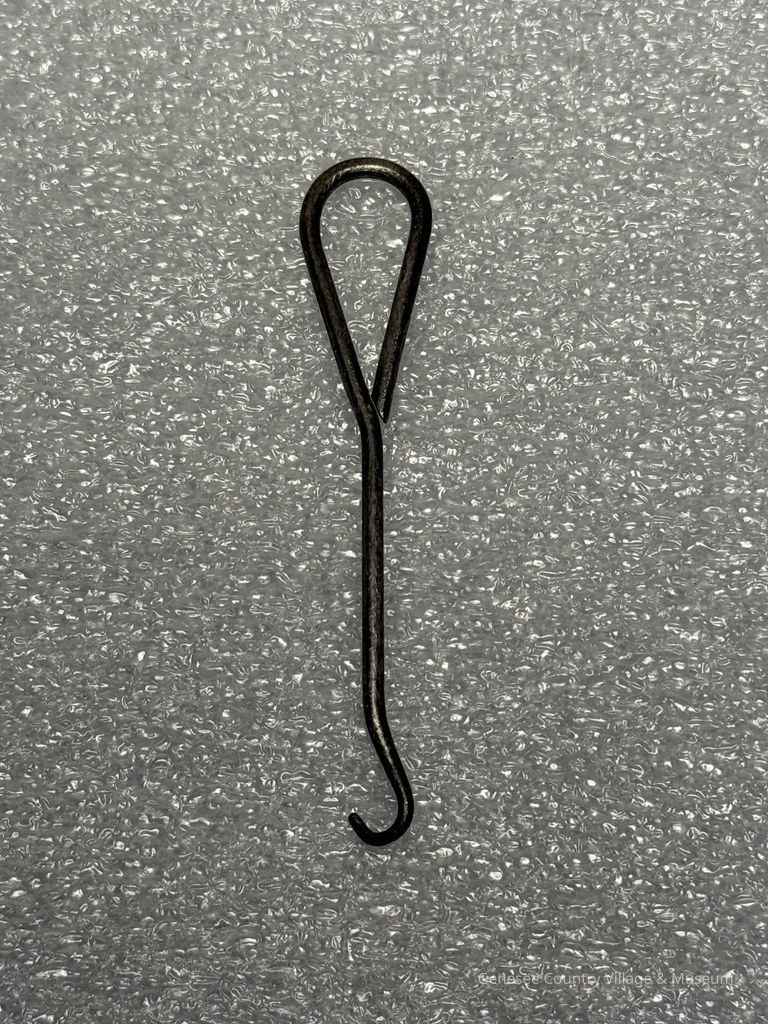 Buttonhook