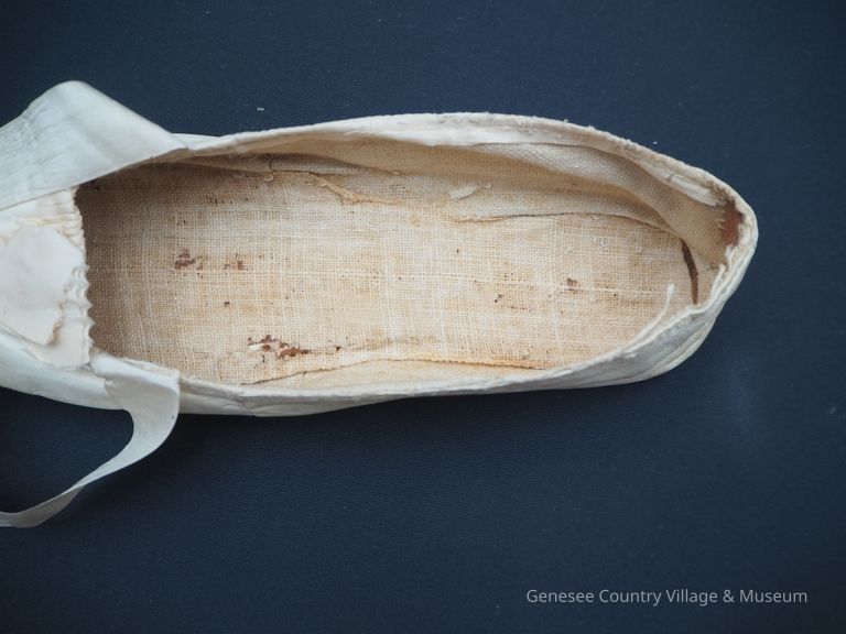 Slippers - Image 8