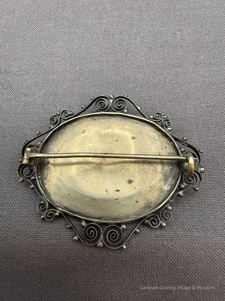 Brooch - Image 3