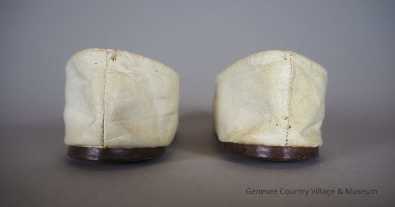 Slippers - Image 10