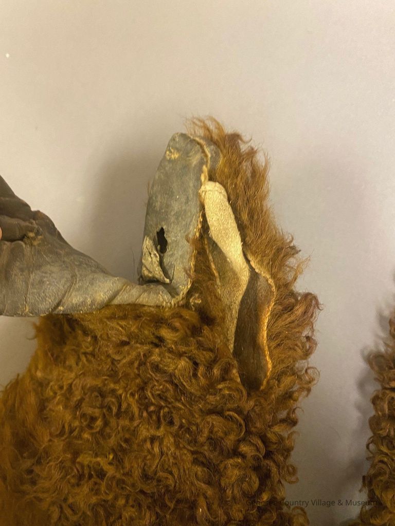 Gloves, Bear Skin - Image 3