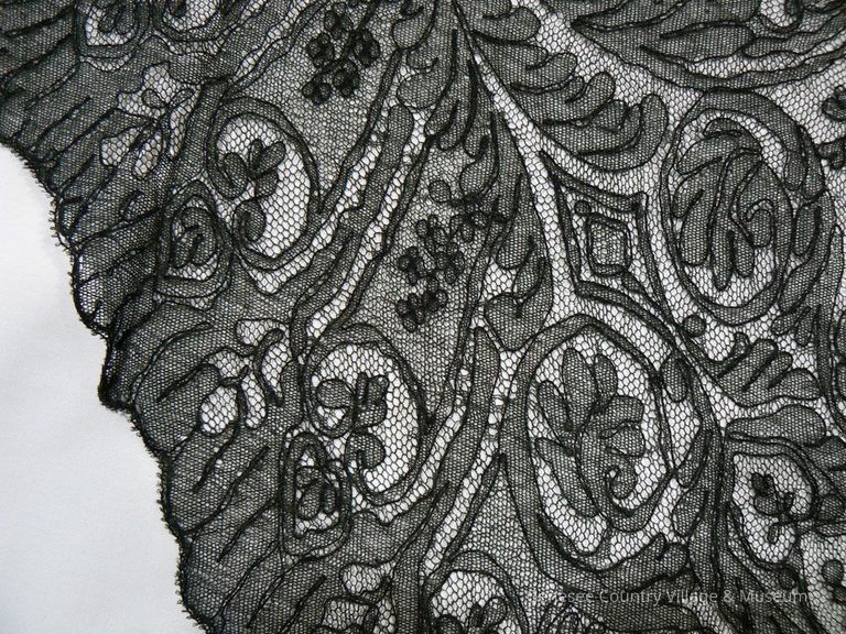 Shawl - Image 2