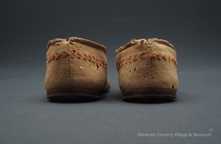 Slippers - Image 12