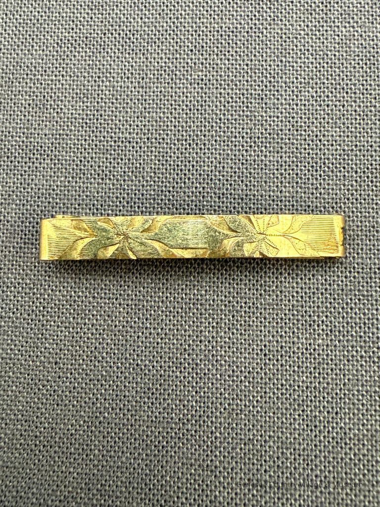 Lingerie Pin