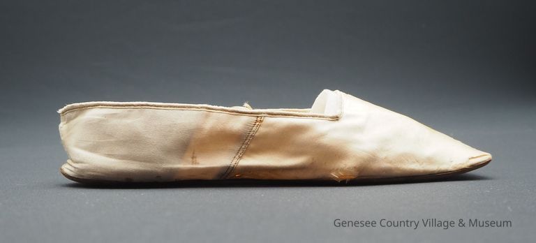 Slippers - Image 3