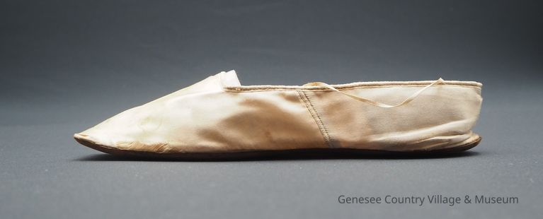 Slippers - Image 4