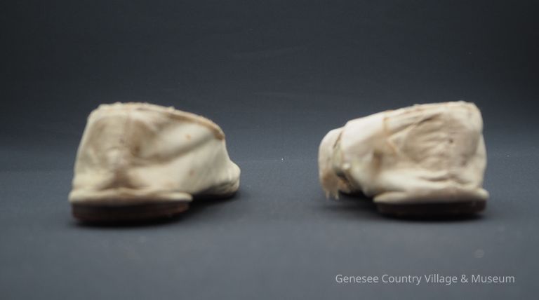 Slippers - Image 10