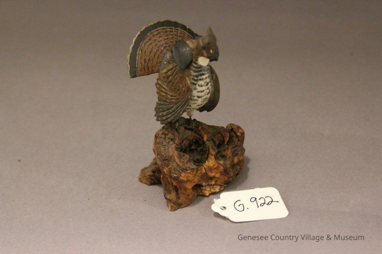 Miniature Ruffed Grouse carving - Image 2