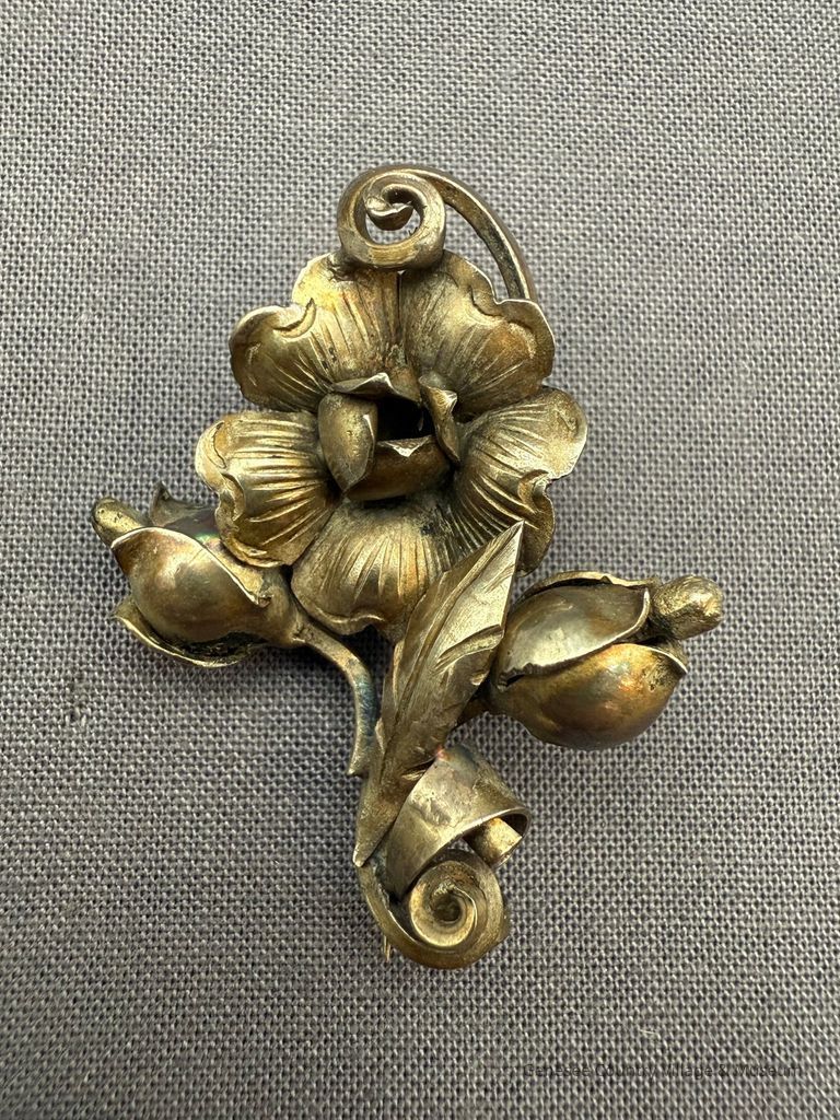 Brooch