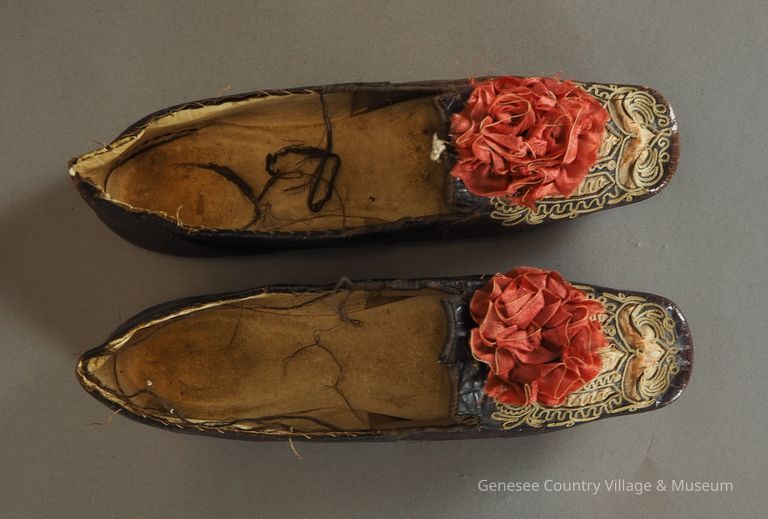 Slippers - Image 2