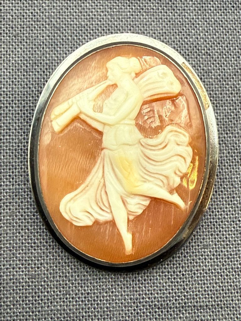 Cameo