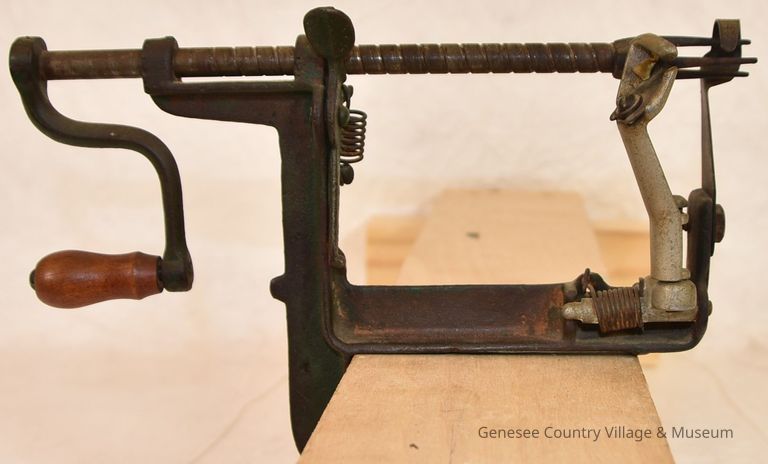 Fruit Peeler