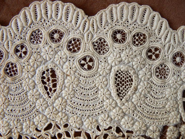 Collar - Image 2