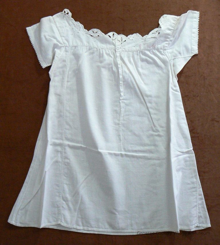 Chemise