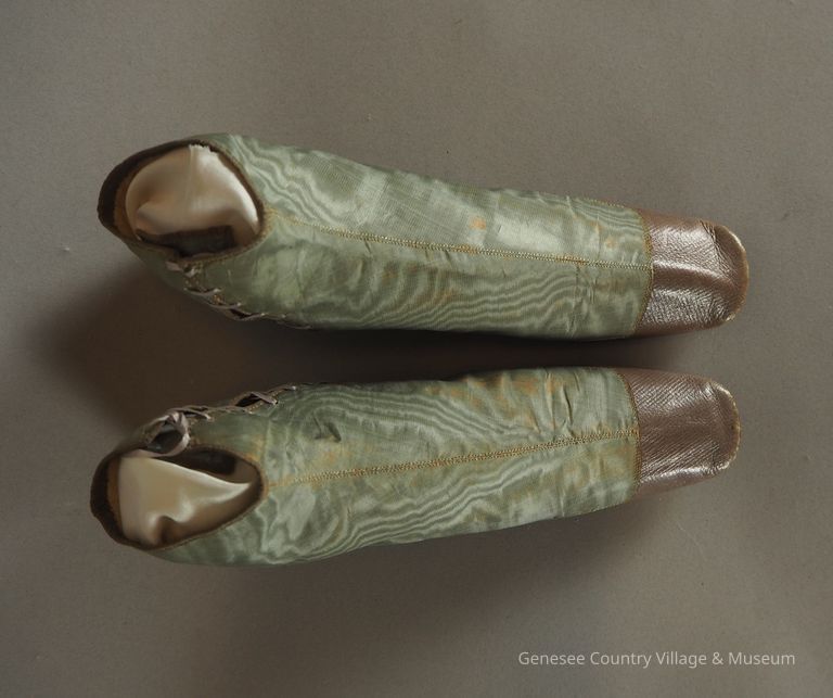Boots - Image 2