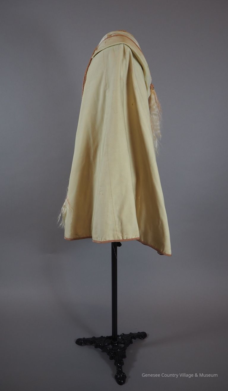 Cloak (Talma or Burnous) - Image 2