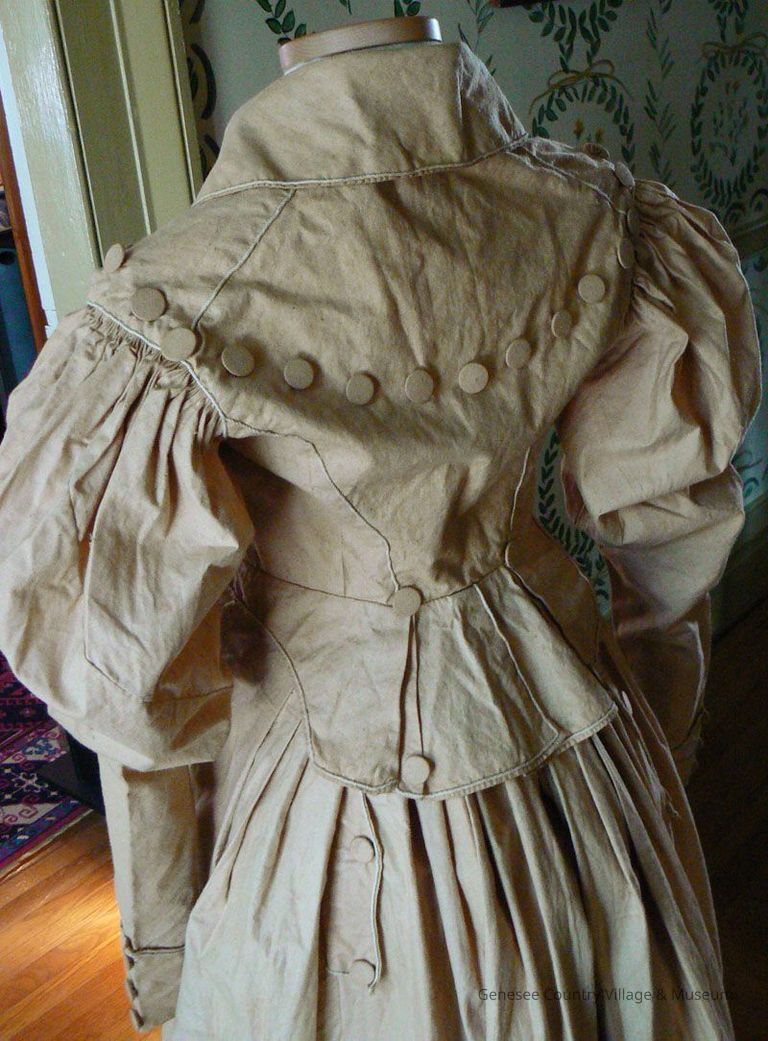 Traveling Dress - Image 2
