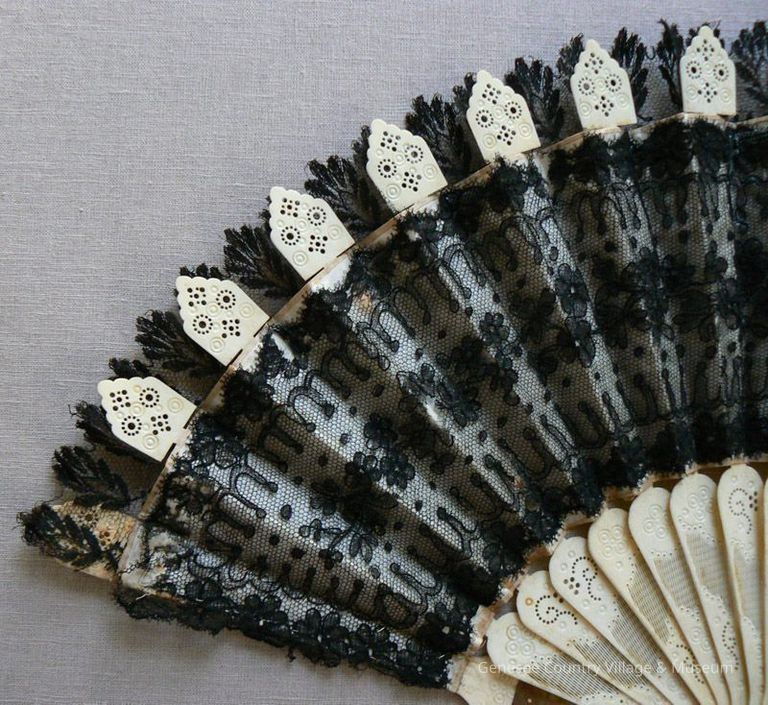 Fan, Hand - Image 3