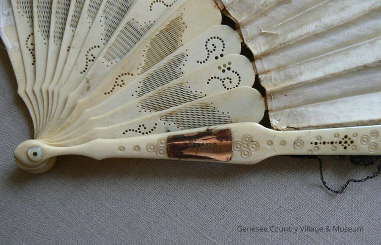 Fan, Hand - Image 4