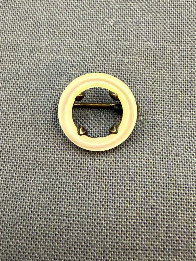 Lingerie pin