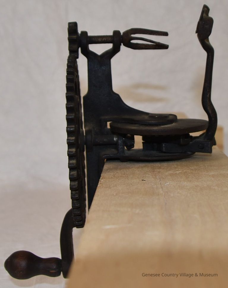 Fruit Peeler - Image 2