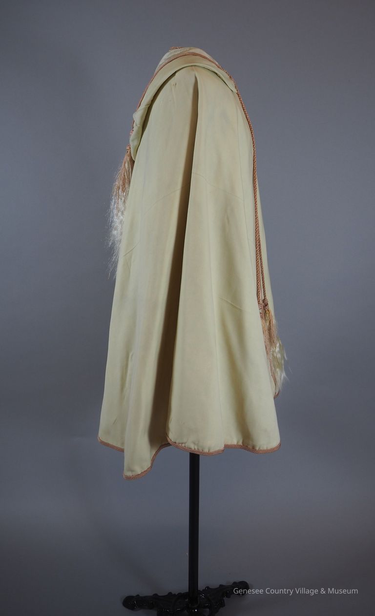 Cloak (Talma or Burnous) - Image 4