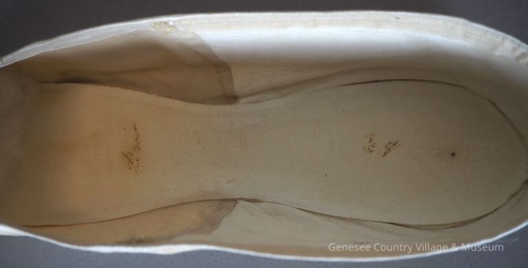 Slippers - Image 9