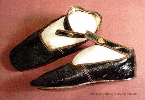Shoe