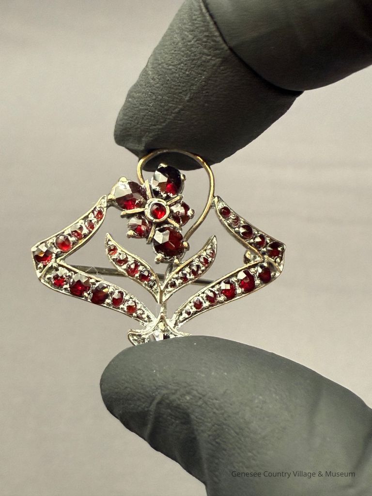 Brooch - Image 2