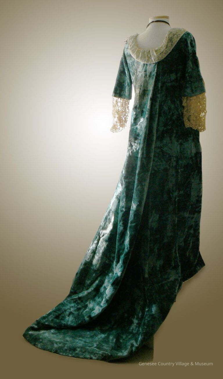 Gown, Tea - Image 3