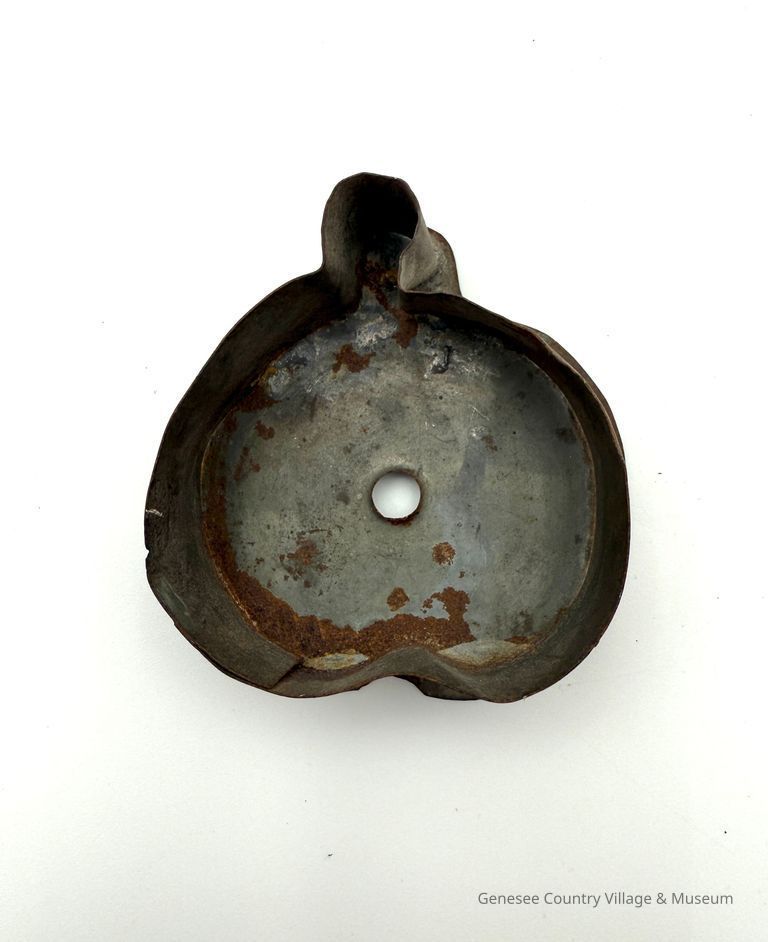 Cookie Cutter, Apple