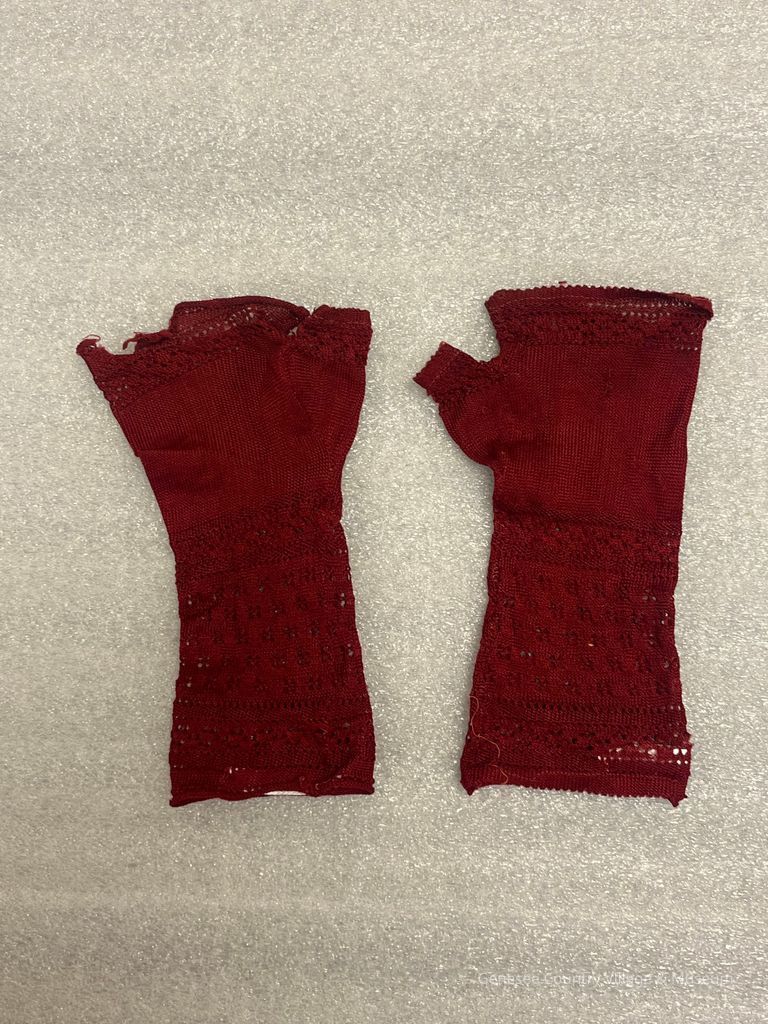 Mitts - Image 2