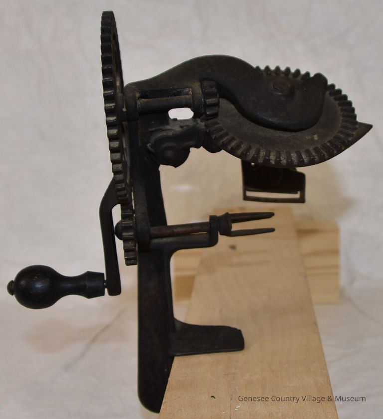 Fruit Peeler - Image 2