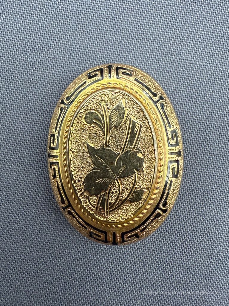 Brooch