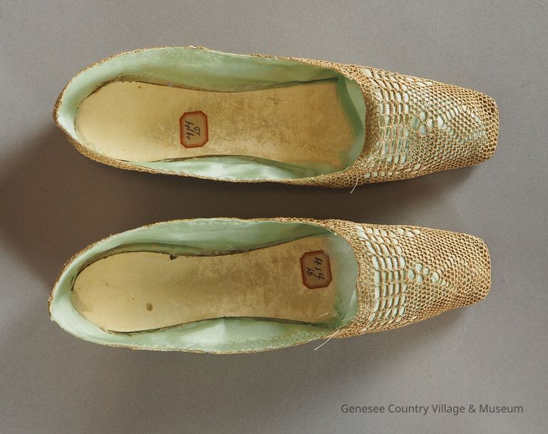 Slippers - Image 3