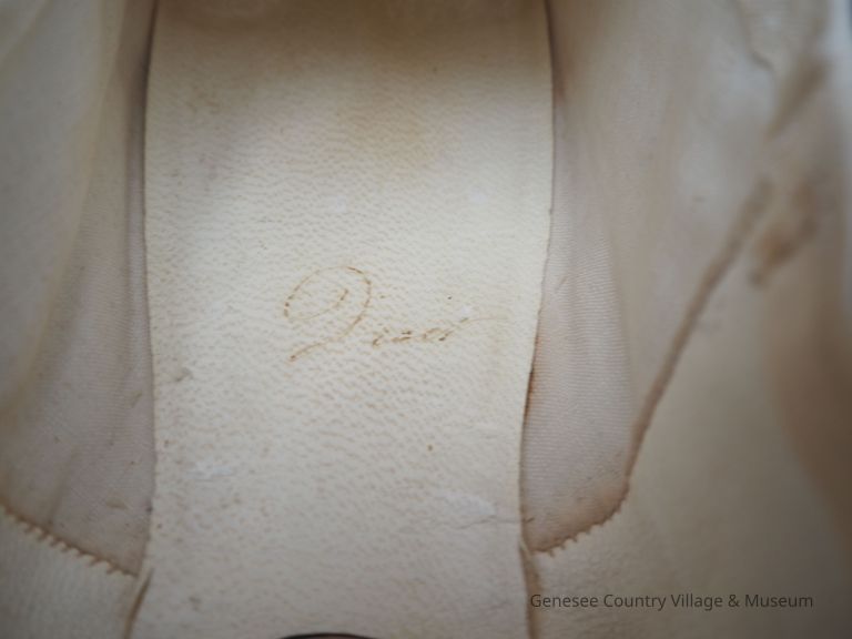 Slippers - Image 8