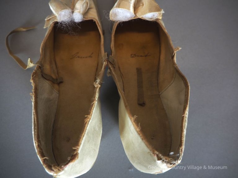 Slippers - Image 6