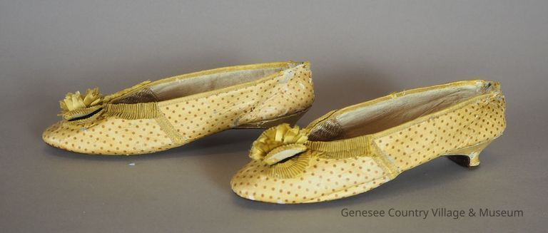 Slippers - Image 3