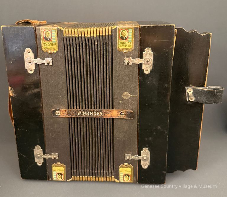 Accordion - Image 2