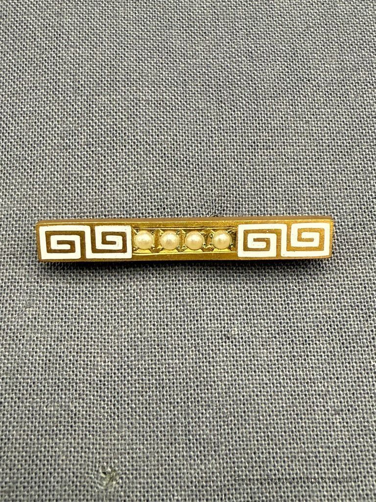 Lingerie Pin