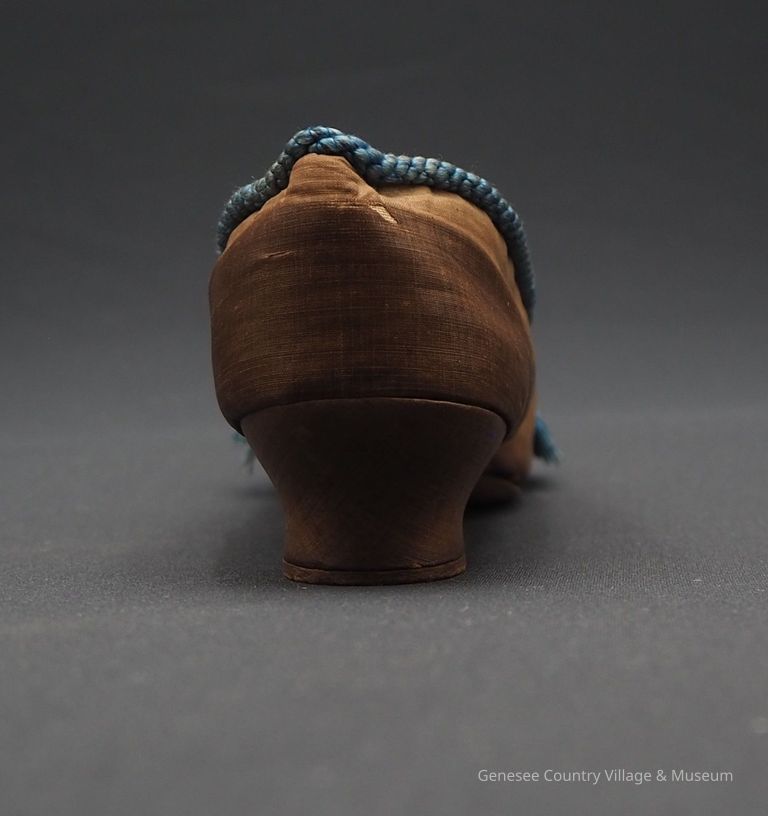 Slippers - Image 17