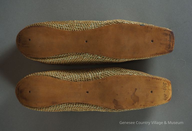 Slippers - Image 9