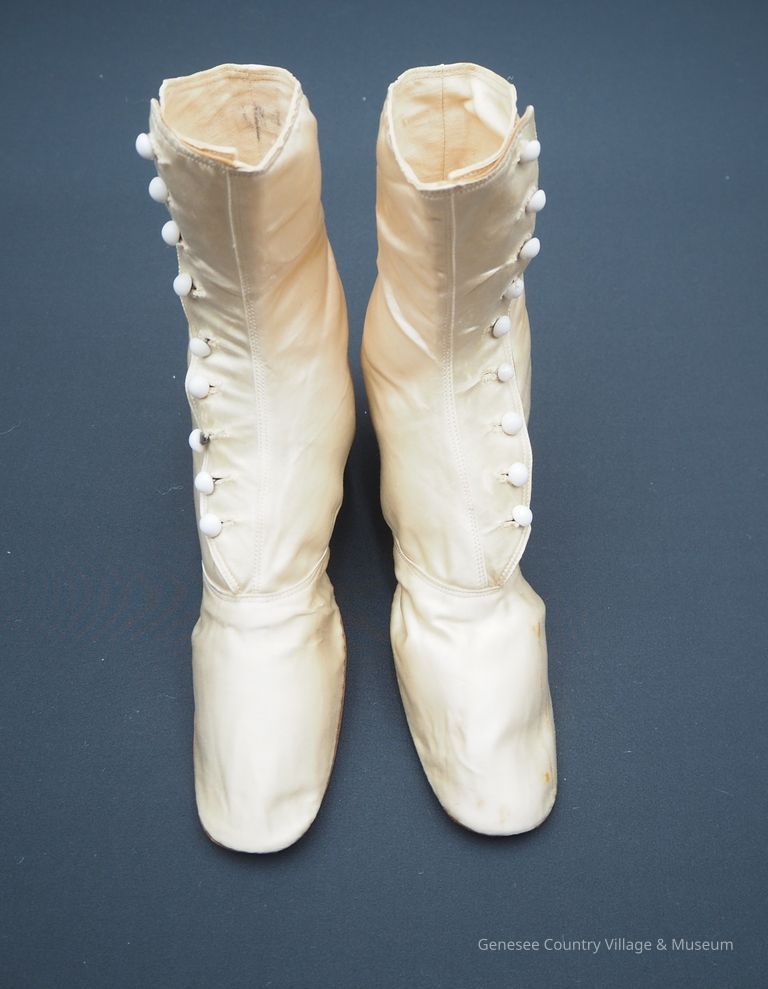 Boots - Image 2