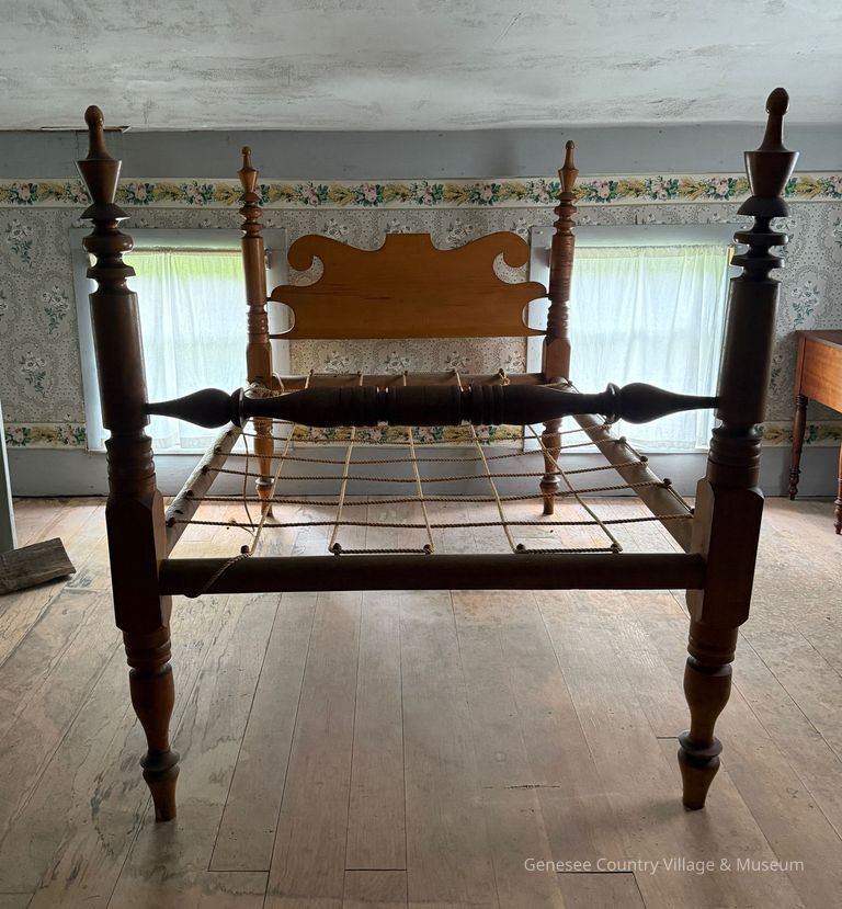 Four-poster Bed