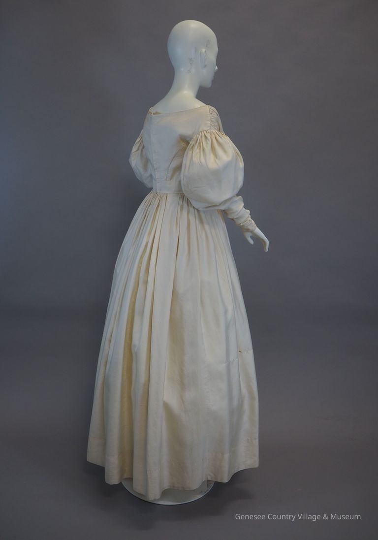 Wedding Dress and Pelerine - Image 4