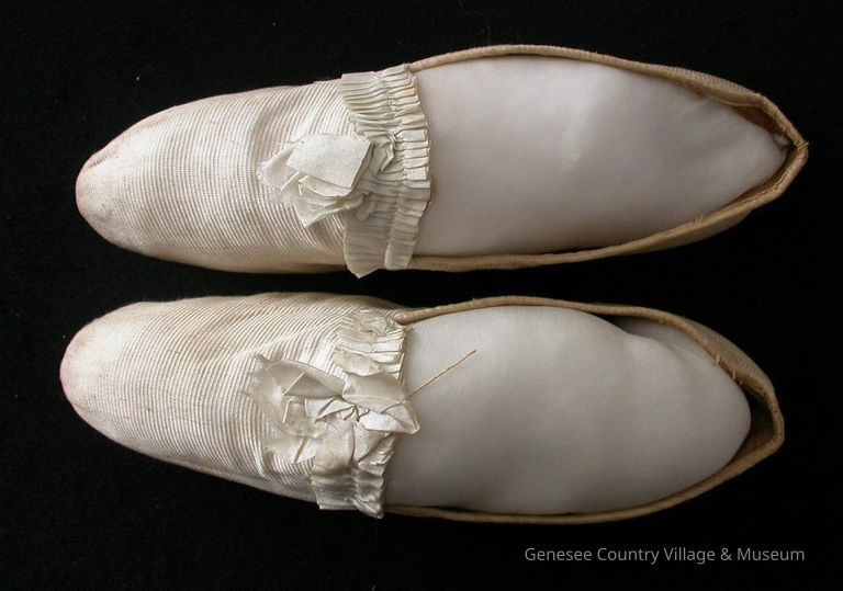 Shoe