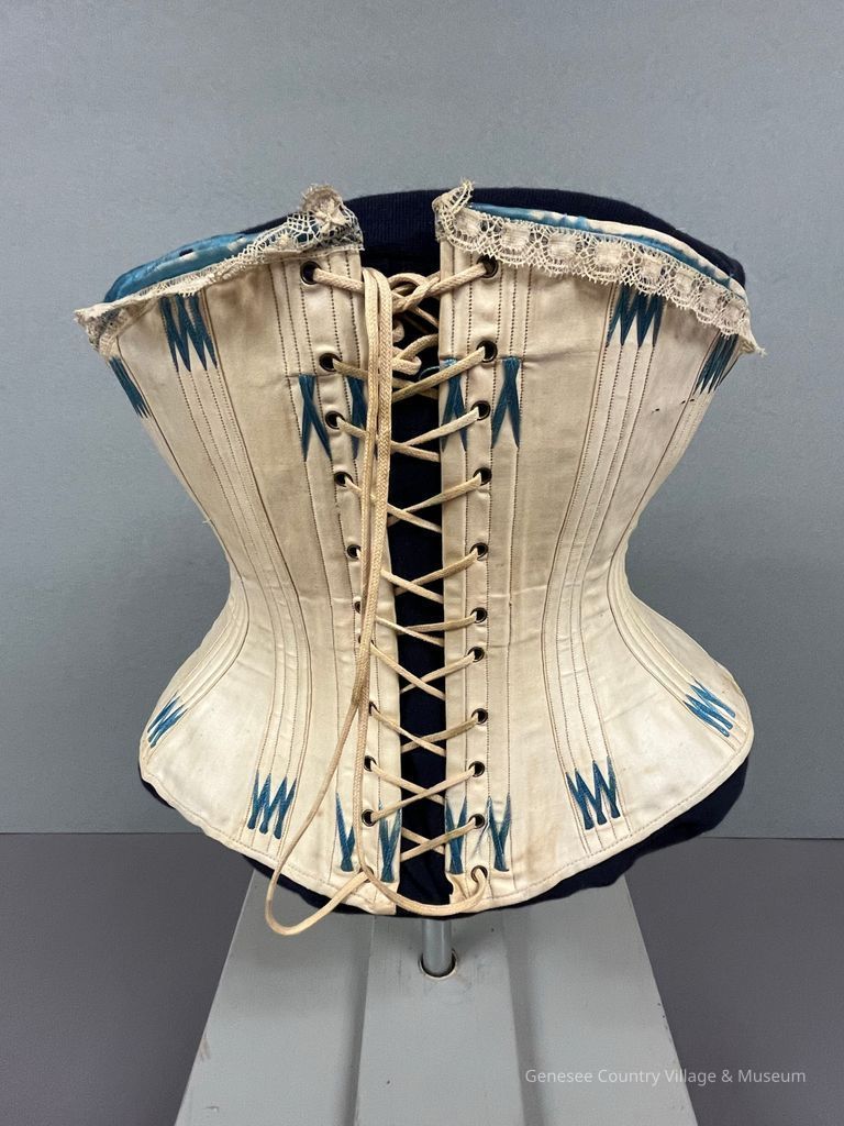 Corset - Image 5